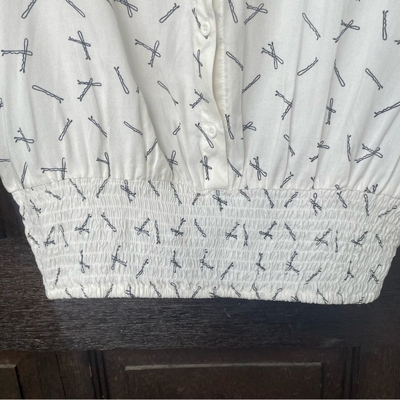 Bobby Pin Pattern Printed Shirt With Smocked Waist Size L Off White & Black - Picture 8 of 13